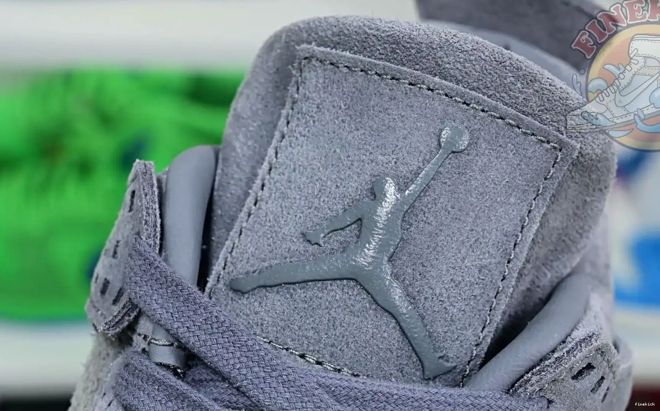 kaws Air 4 retro Jordan Jordan 0520